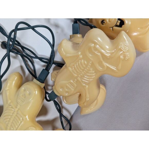 Vintage Dancing Ghosts & Skeleton Lights White Halloween Indoor Outdoor  Tested - Picture 5 of 6